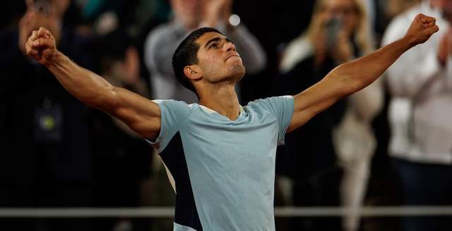 际足坛的竞 际足坛的竞